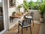 Foldable Eating Table for Flexible Dinings